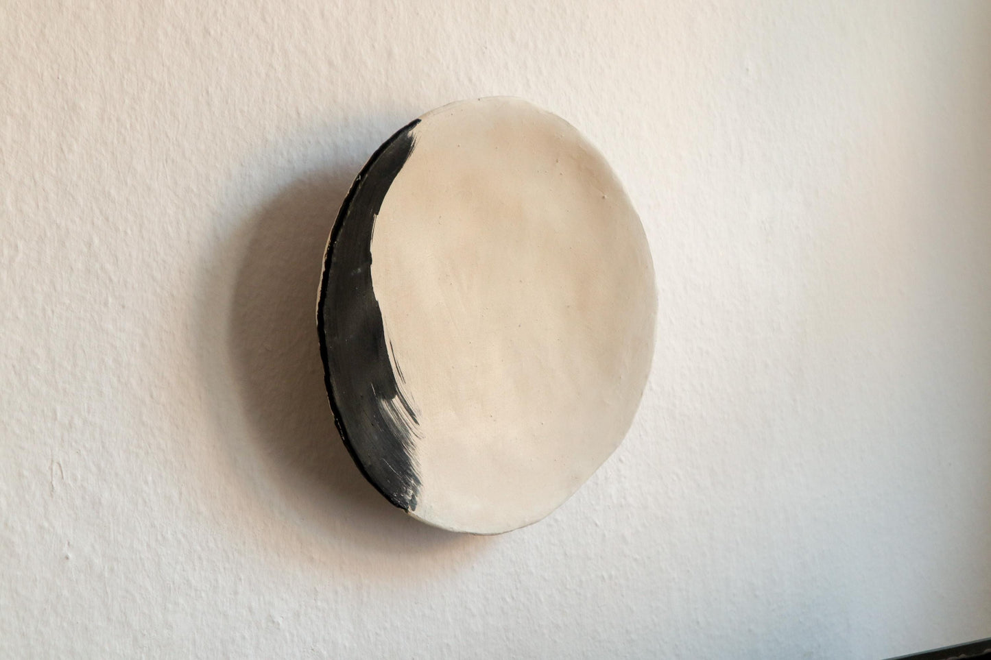 ORA – Handmade Wabi-Sabi Wall Plate | Eco-Clay Art | Wall Decorative Decore | Modern Wall Art | Japandi Handmade Wall Sculpture | Paper Clay